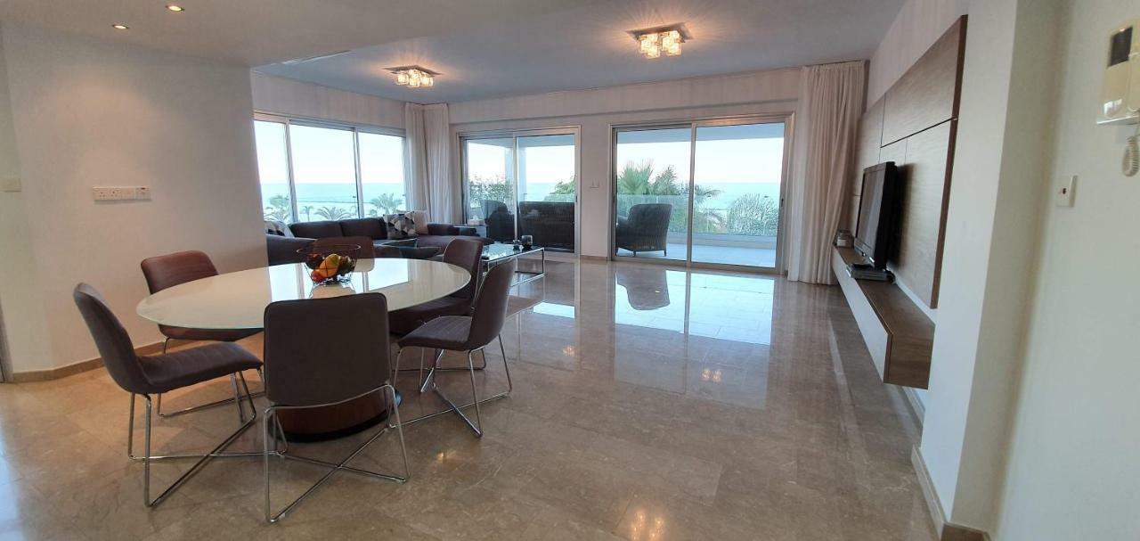 Pegasus Beach Front Apartment Limassol Exterior photo